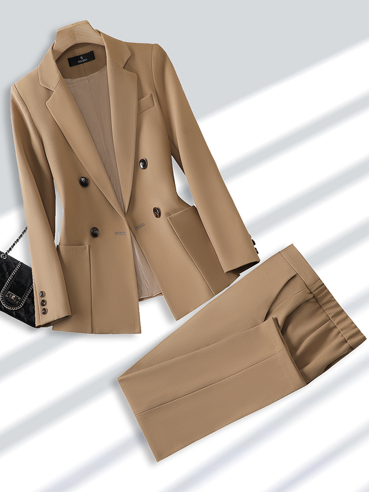 Men Formal Wear With Blazer - بليزر وبنطال يناسب المرأة ، بدلة